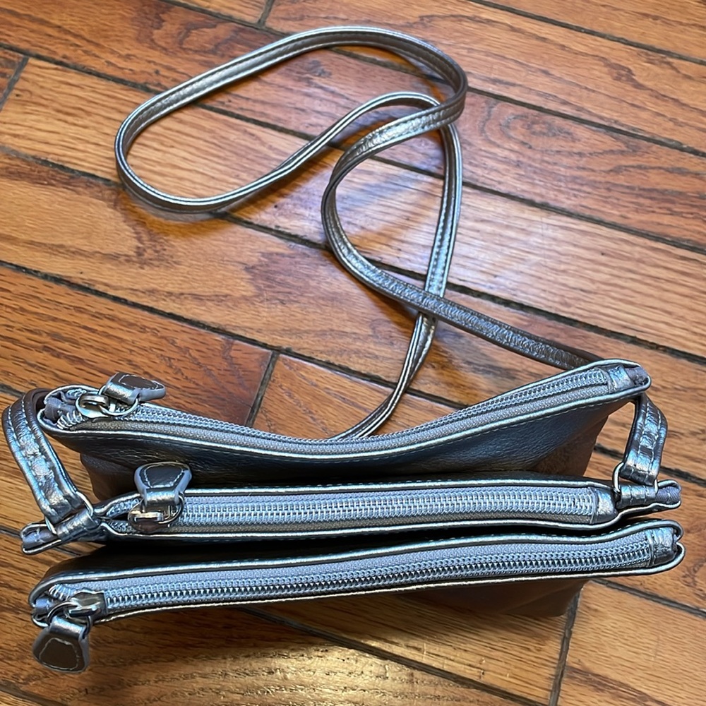 Metallic Silver Crossbody Wristlet Bag - Sleek Women’s Shoulder Purse - Picture 3 of 7